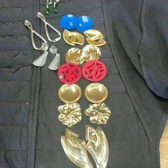 Vintage earring lot. These are amazing! - Picture 6 of 7
